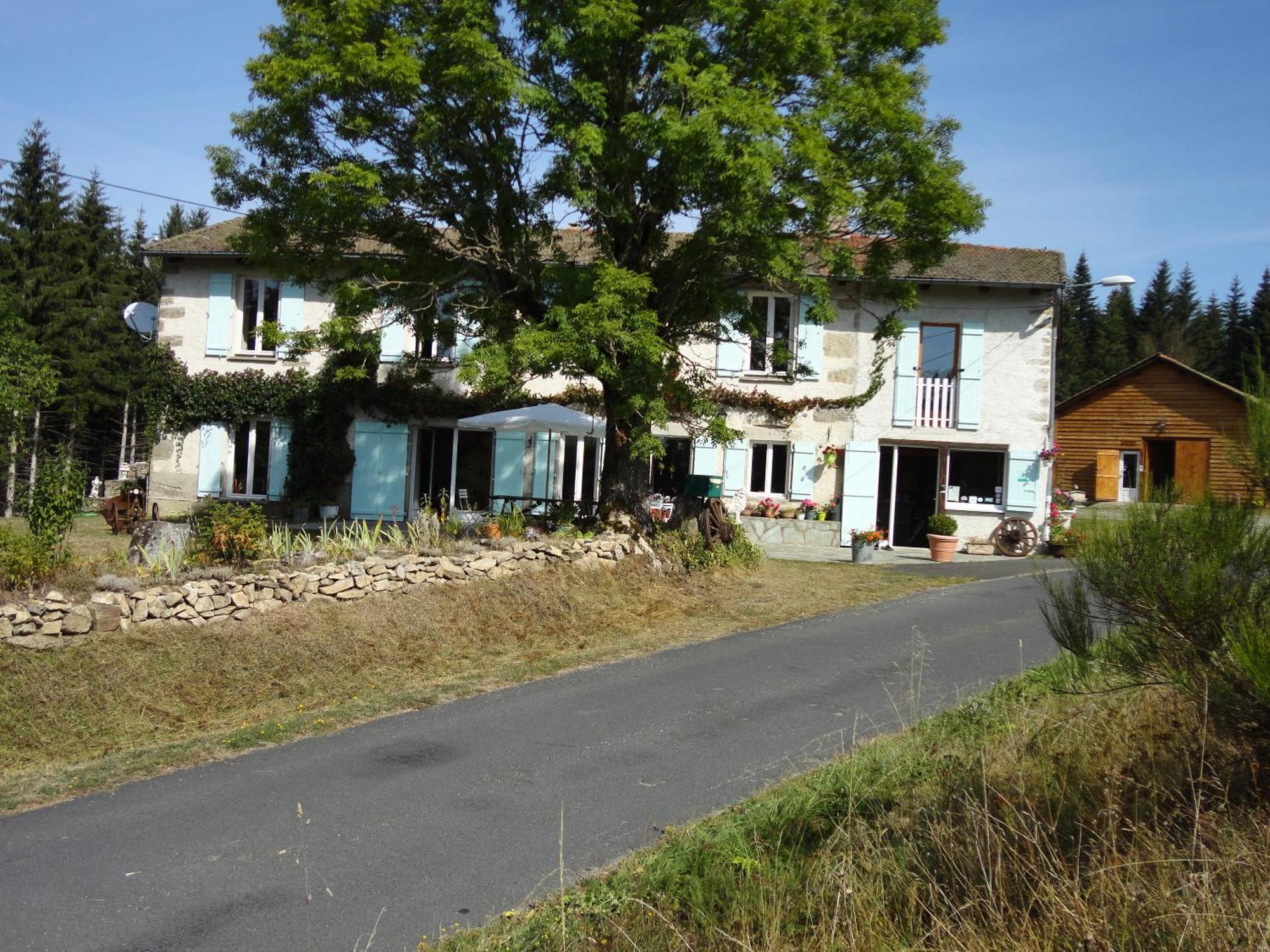La Ferme Du Garnasson Hotel Doranges Exterior photo